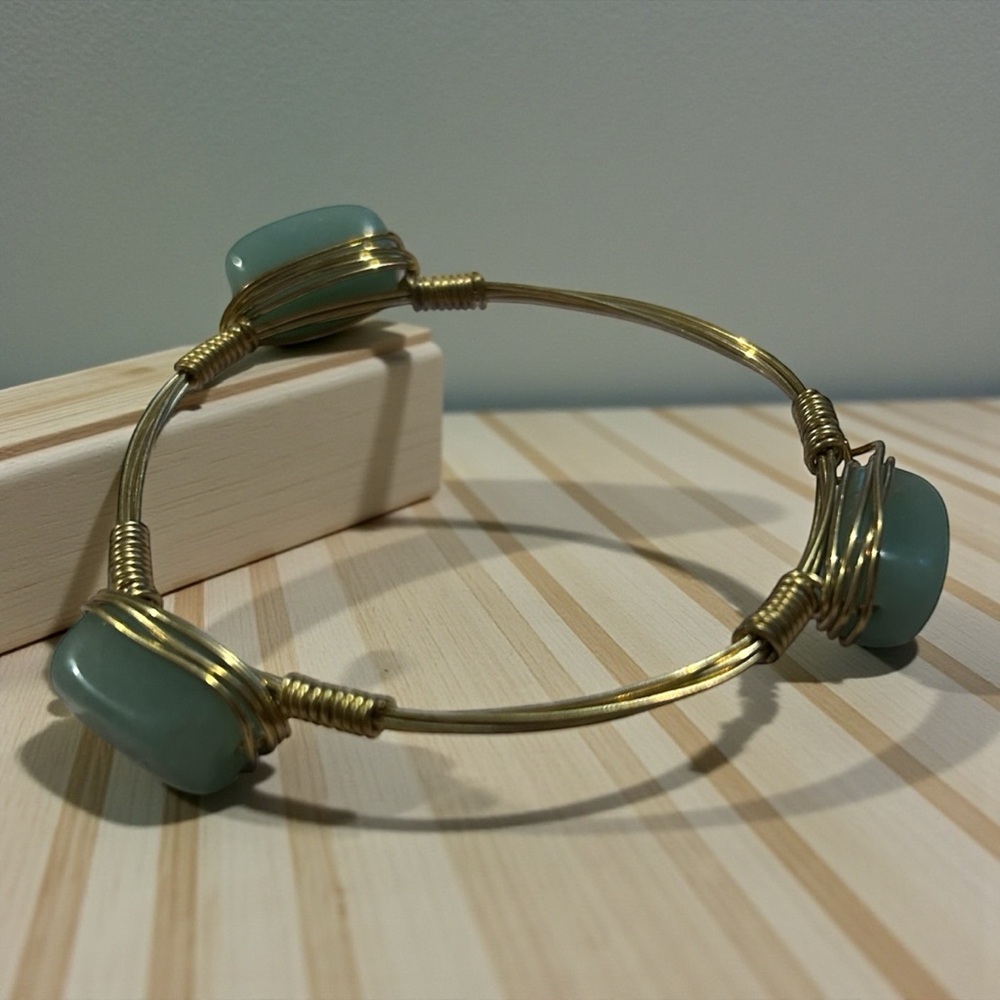 Elegant Gold Wire-Wrapped Bracelet with Three Aventurine Green Stones
9”